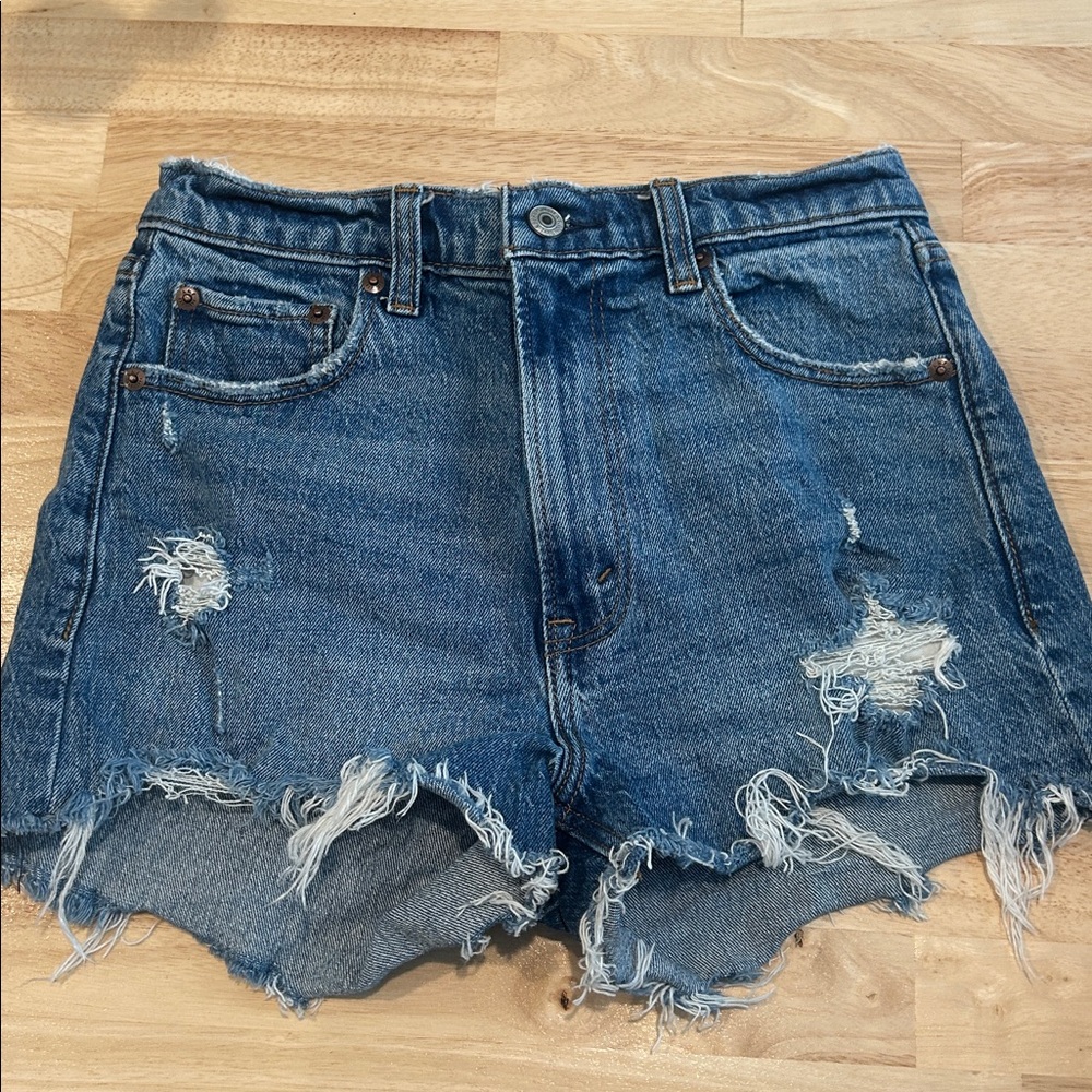 Size 0 Abercrombie & Fitch Blue High Rise Mom Denim Shorts